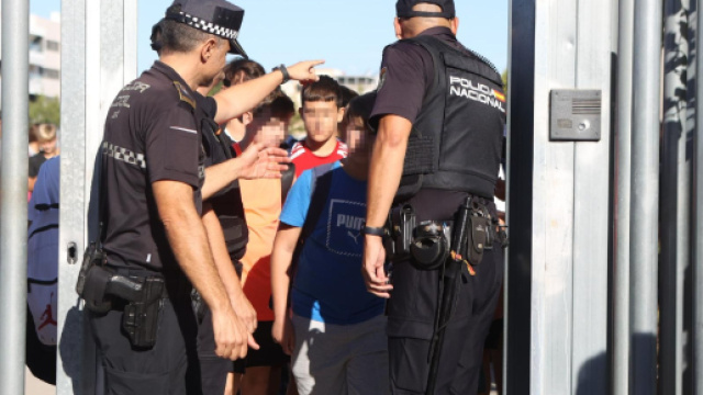 Spagna, aggressione in una scuola: 14enne accoltella insegnanti e alunni.