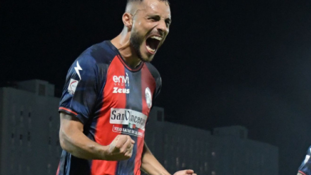 Crotone, Gomez titolare con il Benevento