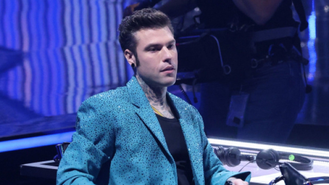 Fedez rompe il silenzio dopo il ricovero.