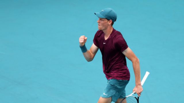 Jannik Sinner ha conquistato a fatica il successo contro Daniel Evans.