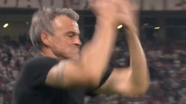 Luis Enrique en forme pour ses d&eacute;buts au PSG. (screenshot Twitter - @ActuFoot_)