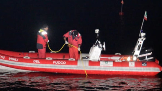 Ricerche sul lago d'Iseo della ragazza caduta in acqua.