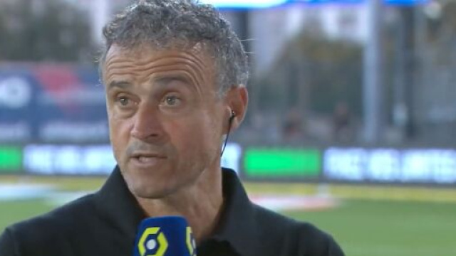 Luis Enrique amer apr&egrave;s le nul du PSG &agrave; Clermont. (screenshot Twitter - @Paris_SGINFOS )