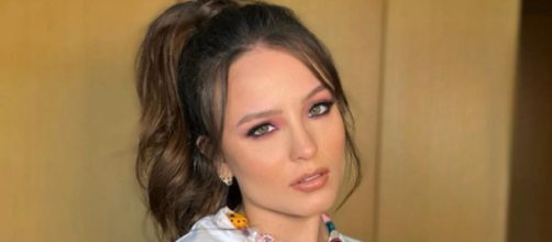 Larissa Manoela marca presen&ccedil;a em segundo dia de The Town (Reprodu&ccedil;&atilde;o/Instagram/@larissamanoela)