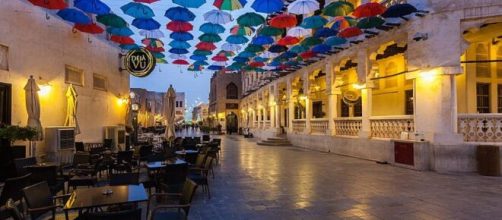 O Souq Waqif vende roupas tradicionais, especiarias, artesanato e lembran&ccedil;as (Diego Delso /Wikimedia Commons)