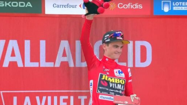 Ciclismo, Sepp Kuss in maglia rossa alla Vuelta Espana.