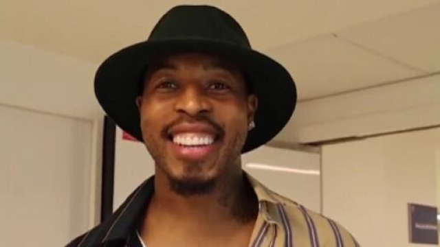 Presnel Kimpembe dans le vestiaire des Bleus (capture Twitter @lnstantFoot)