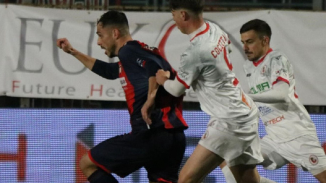 Crotone vincente a Torre del Greco - Foto FcCrotone.It