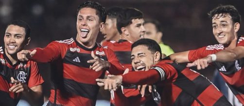 Flamengo avan&ccedil;ou na Copinha (Reprodu&ccedil;&atilde;o/Facebook//FlamengoOficial)