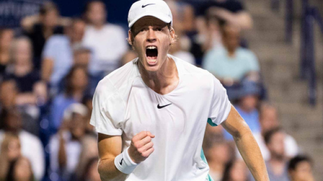 Jannik Sinner contro B&aacute;ez nel terzo turno degli Australian Open 2024.