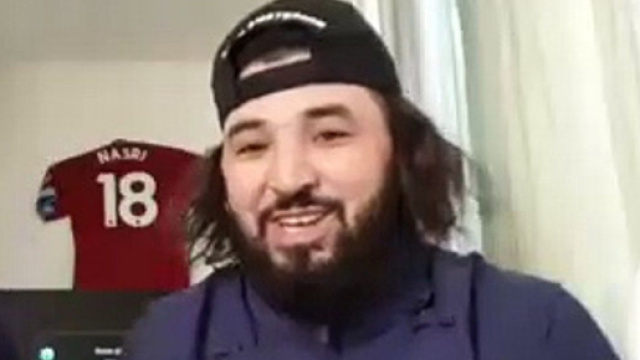 Mohamed Henni chambre la Tunisie (Cr&eacute;dit : chaine YouTube de Mohamed Henni)