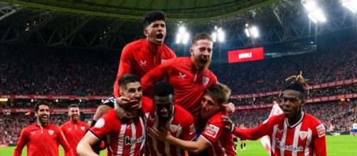 Los rojiblancos aprovecharon su condici&oacute;n de locales y eliminaron al Barcelona (X/@AthleticClub)