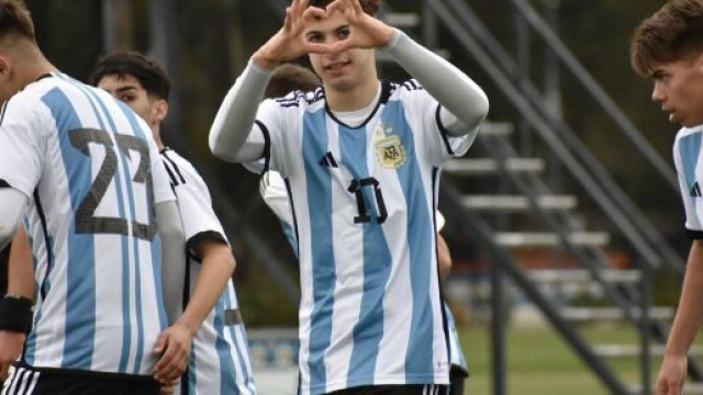 Il Boca Juniors incapace di opporsi mentre la Juventus investe nel futuro con un talento argentino