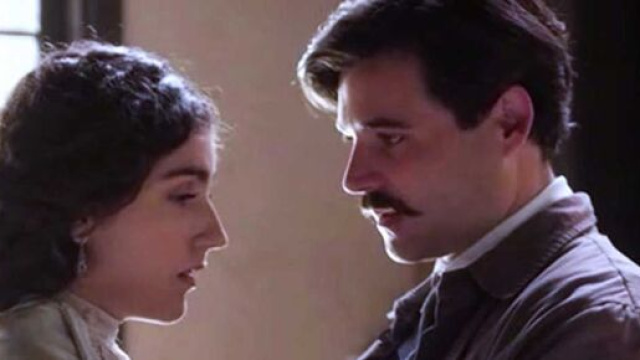 La Promessa - Paula Losada (Jimena) e Arturo Sancho (Manuel).