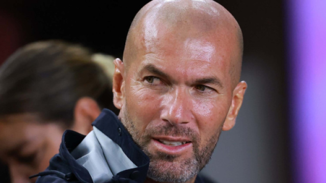 Zinedine Zidane de nouveau sur un banc d'entraineur ? (capture X Instant Foot)