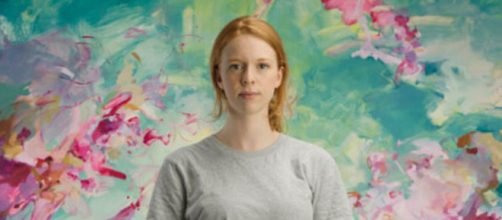 Flora Yukhnovich (Image sourece: Peter Mallet, Parafin Gallery, London)