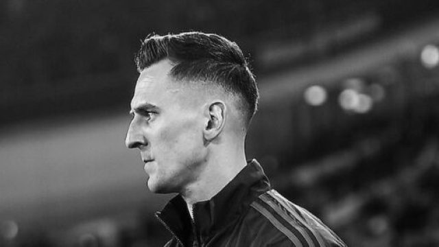 Juventus, Szczesny non ci sta: 'Milik da esplusione come Berardi e Malinovskyi'.