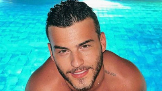 Simon Castaldi est content pour le mariage d'Adixia (Screenshoot Instagram @simoncastaldi)