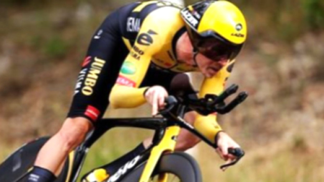 In foto Rohan Dennis in una gara