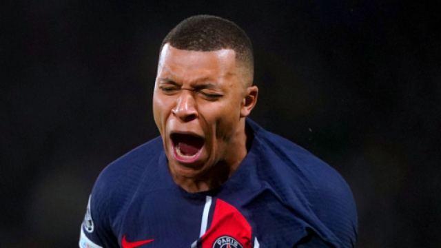 Kylian Mbapp&eacute; avec le PSG (capture Twitter @panams75)