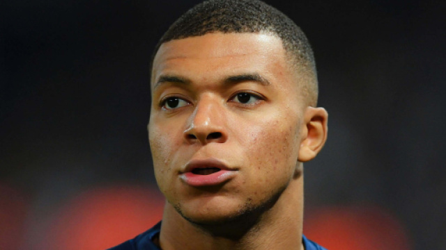 Kylian Mbapp&eacute; sous les couleurs du PSG (capture Twitter @panams75)