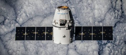 SpaceX, de Elon Musk, &eacute; a respons&aacute;vel pelo lan&ccedil;amento de sat&eacute;lites (Pexels)