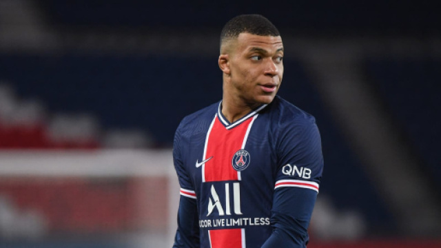Kylian Mbapp&eacute; avec le PSG (capture Twitter @panams75)