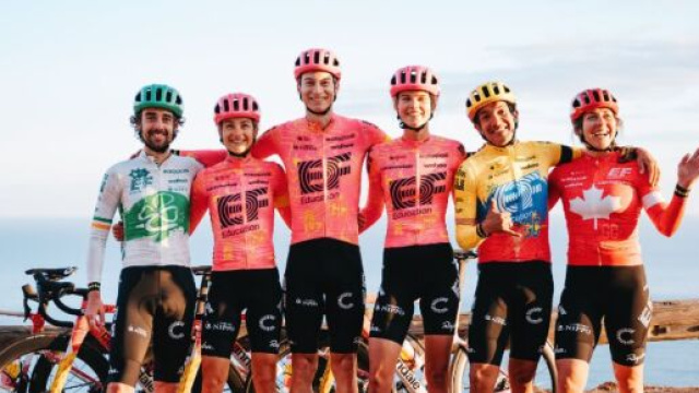 Ciclismo, la EF presenta maglia e organico: 30 corridori, tra i 10 nuovi anche Rui Costa.