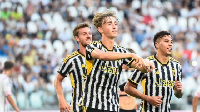 Dean Huijsen ad un passo dalla Roma: arriverebbe in prestito secco dalla Juventus.