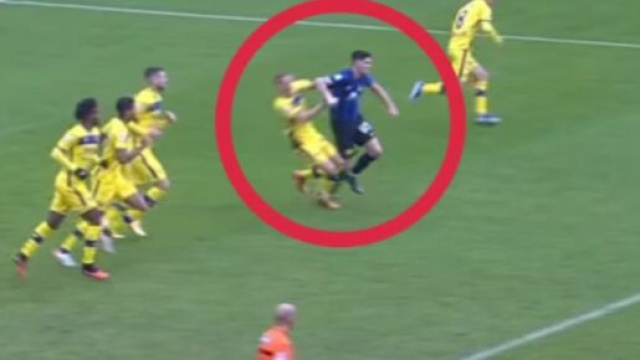L'Inter si impone sull'Hellas con un gol sospetto, nuova polemica coi tifosi della Juve