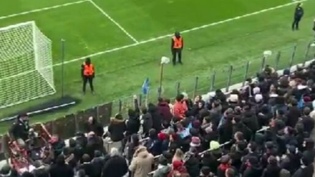 Les supporters de l'OM contre Thionville (capture Twitter @LMDPSG)