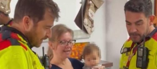 Los agentes visitaron la casa de la familia de la peque&ntilde;a (X, @mossos)