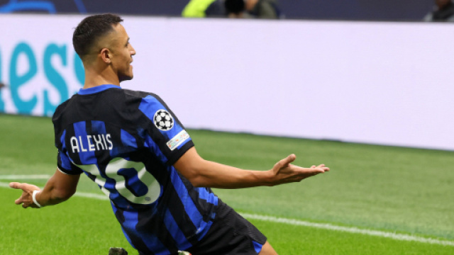 Inter edge Salzburg in Champions League to top group Reuters - reuters.com