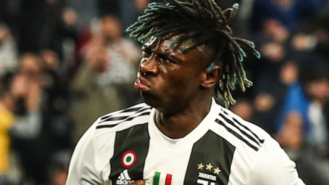 Moise Kean con la maglia della Juventus.