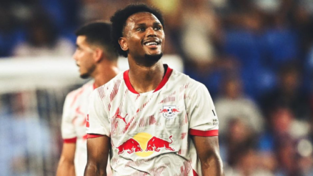 Lois Openda, attaccante del Lipsia. Foto &copy; X/Openda