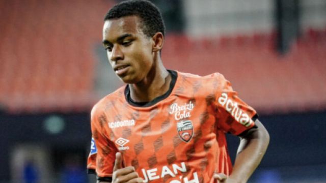 Eli Junior Kroupi - foto sito ufficiale &copy; Lorient