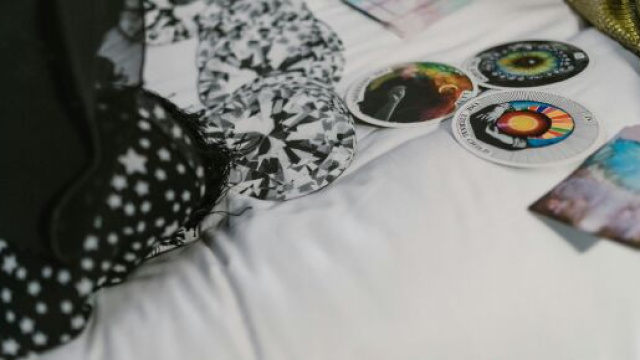 Lettura carte e oroscopo- &copy; Pexels