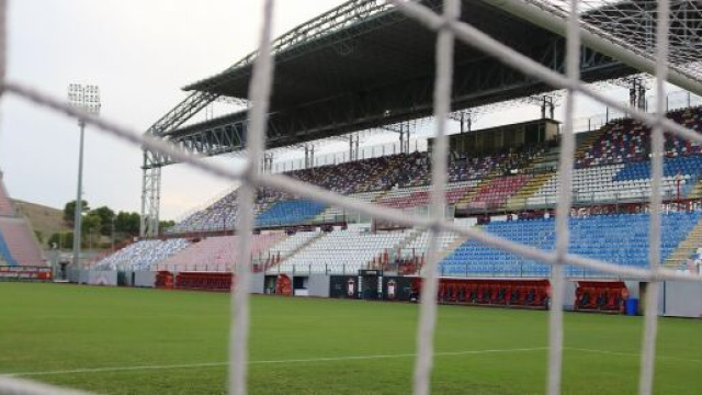 Lo Stadio Comunale "Ezio Scida" di Crotone - &copy; Facebook / FcCrotone