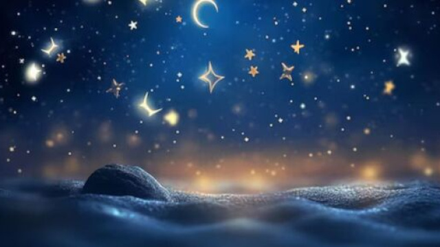 Un cielo stellato con la spiaggia (&copy; Pixabay)