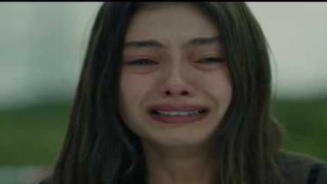 Neslihan Atag&uuml;l (Nihan) nell'ultimo episodio. Screenshot &copy; Endless Love.