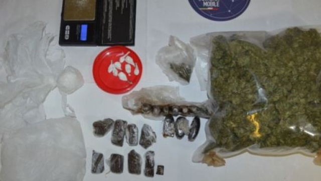 La sostanze sequestrate dalla Polizia di Stato &copy; Questura di Crotone