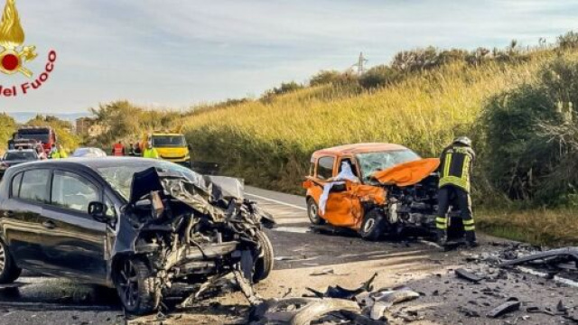 Incidente stradale sulla S.S. 283 a San Marco Argentano - &copy; Vigili del Fuoco