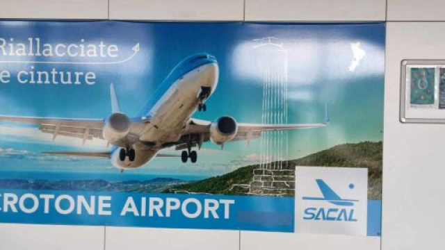 Sacal, la societ&agrave; che gestisce l'Aeroporto di Crotone - &copy; Francesco Trabassi