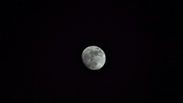 Luna piena nel cielo &copy; Pexels.com