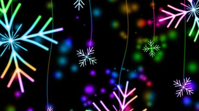 Cristalli di neve colorati - Immagine di &copy; Pixabay.