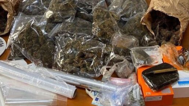 La droga sequestrata a Villa San Giovanni - &copy; Carabinieri