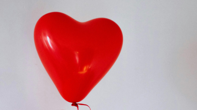 Palloncino a forma di cuore &copy; Pexels.com