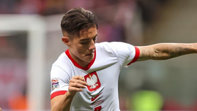 Kacper Urbanskicon la maglia della Polonia &copy; profilo Instagram