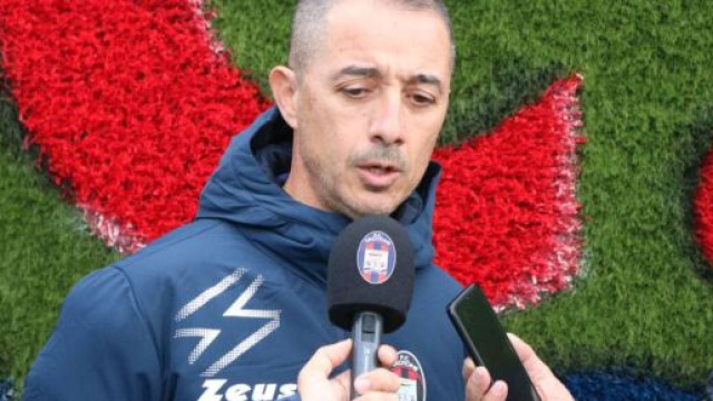 Il tecnico del Crotone, Emilio Longo - &copy; Facebook / FcCrotone