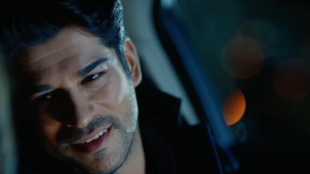 In foto, Kemal di Endless Love (screenshot &copy; Canale 5).
